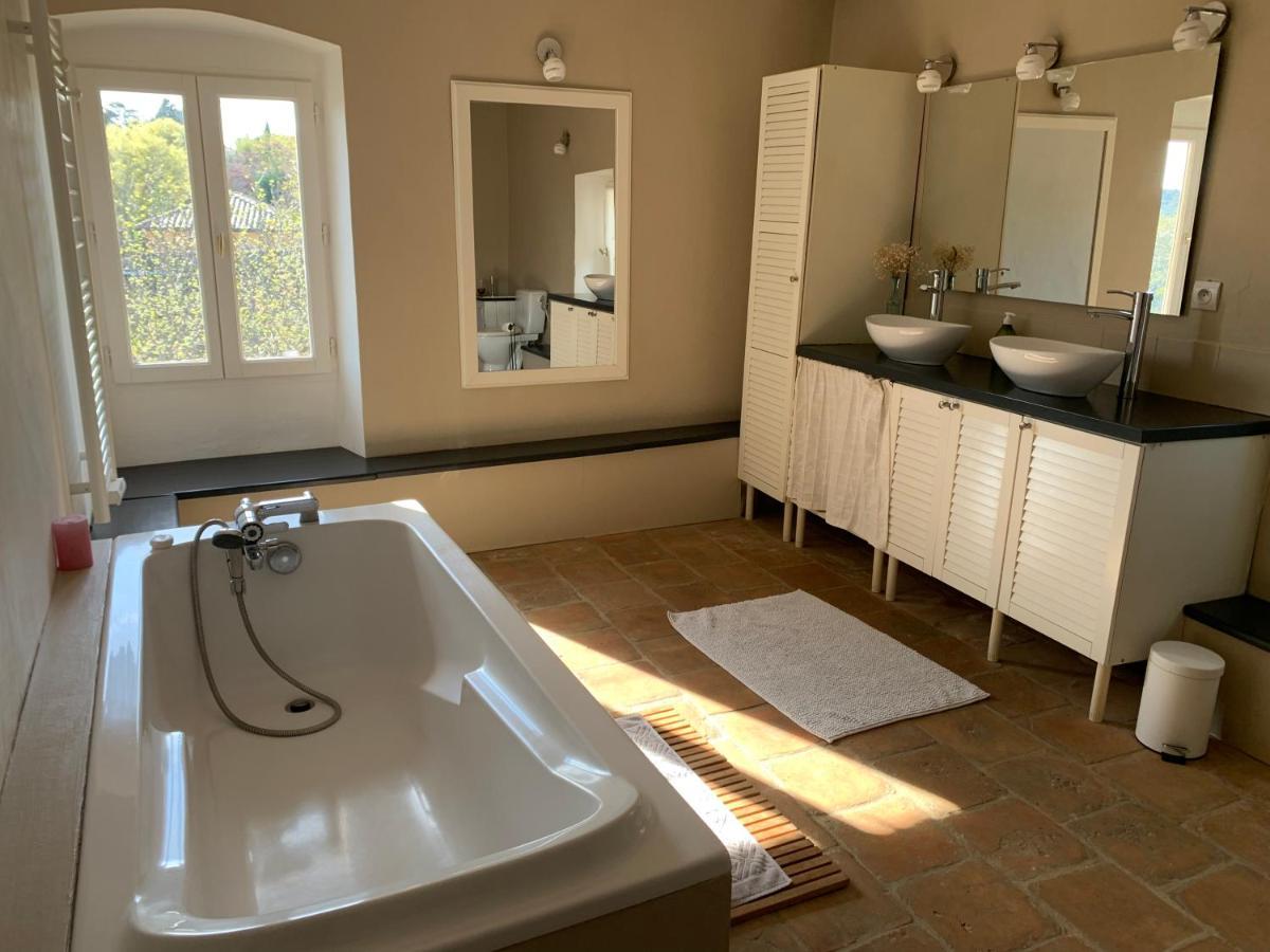 Mas Les Romarins, 10 Min D'Uzes, Piscine Et Grand Jardin Clos, Jeux, Nid De Repos Et Base Pour Activites Dans Le Gard (Adults Only) Экстерьер фото